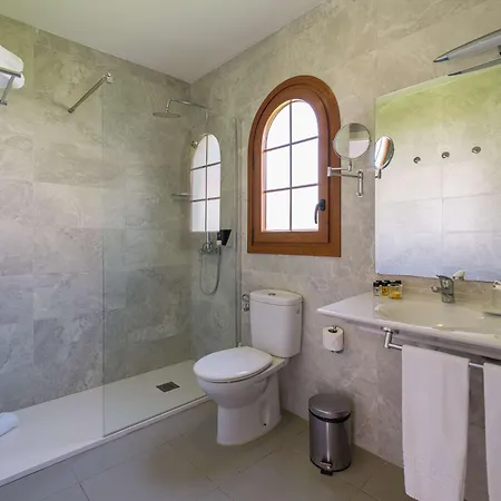 Hotel Eo Jardin Dorado 4*